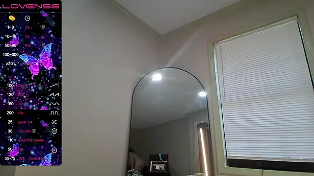 Snapshot of Milfshakecafe chatting on 09.11.25 Milfshakecafe online show from 09.11.25