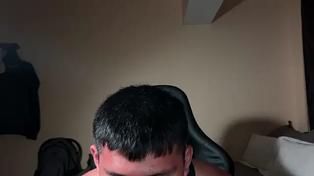 Snapshot of JoshuaTls08 chatting on 02.05.25 JoshuaTls08 online show from 02.05.25