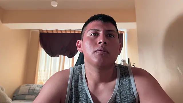 Snapshot of JoshuaTls08 chatting on 10.04.25 JoshuaTls08 online show from 10.04.25