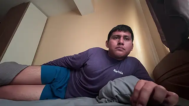 Snapshot of JoshuaTls08 chatting on 11.02.25 JoshuaTls08 online show from 11.02.25