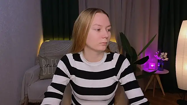 CarolynCohen   online show from 12.05.24