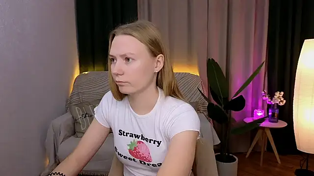 CarolynCohen   online show from 12.08.24