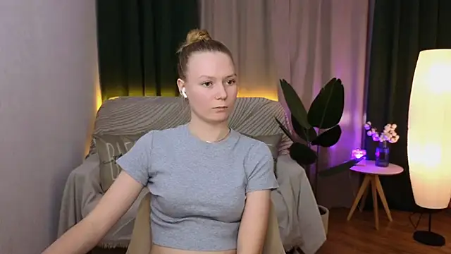 CarolynCohen   online show from 01.14.25