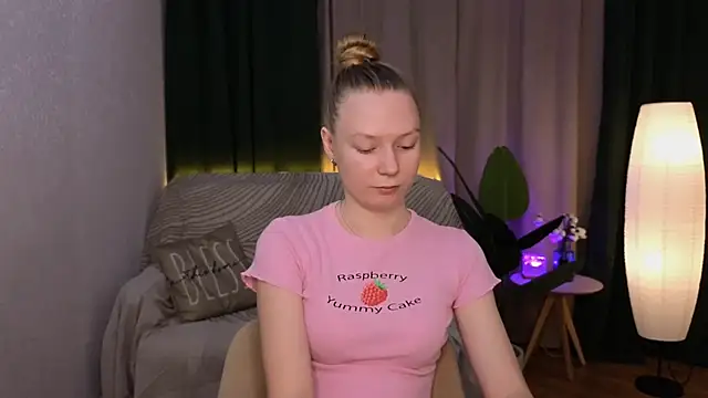 CarolynCohen   online show from 01.30.25