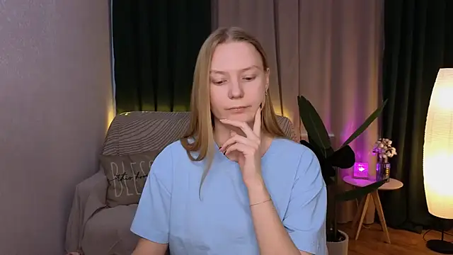 CarolynCohen   online show from 03.02.25