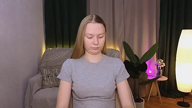 CarolynCohen   online show from 03.03.25