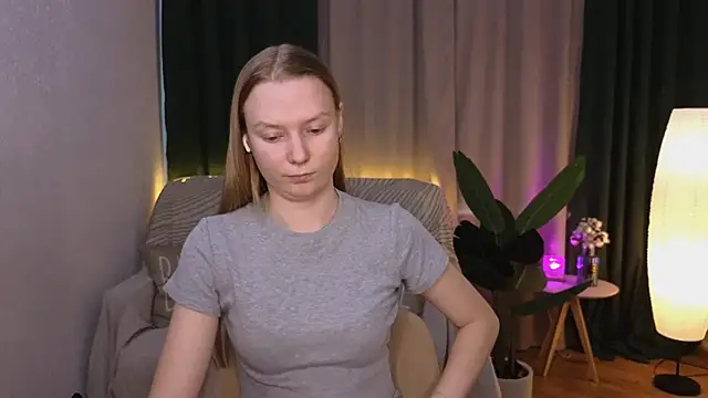 CarolynCohen   online show from 03.03.25