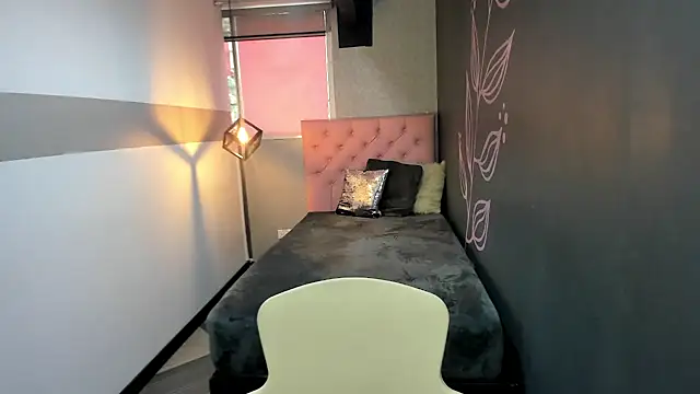 GiaFox  online show from 03.16.25