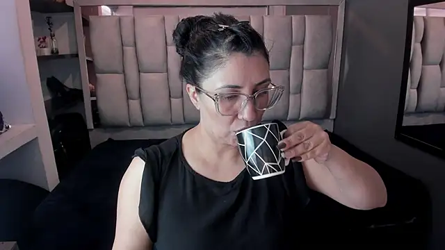 GiaFox  online show from 10.06.25