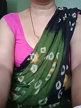 Snapshot of Rosy-B chatting on 06.15.26 Rosy-B online show from 06.15.26