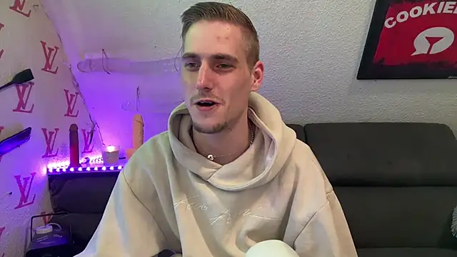 Cookieboy88 online show from 04.18.26