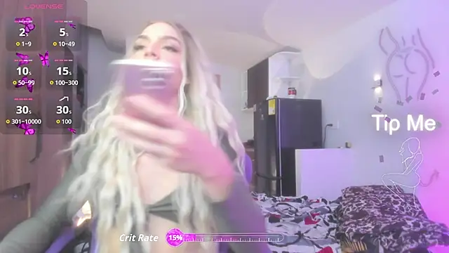Snapshot of mariiahneedles chatting on 07.04.26 mariiahneedles online show from 07.04.26