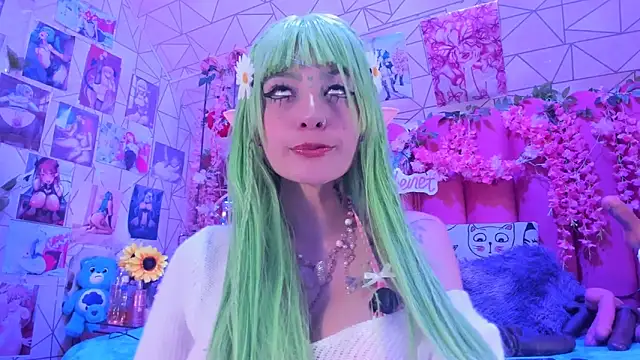 Alicebenett online show from 04.14.26