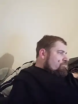 Snapshot of machobear87 chatting on 11.22.25 machobear87 online show from 11.22.25