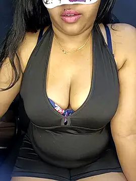 Snapshot of Loveshash1 chatting on 10.10.25 Loveshash1 online show from 10.10.25