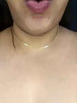 Snapshot of Loveshash1 chatting on 11.21.25 Loveshash1 online show from 11.21.25