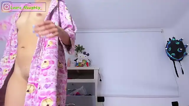 Laura naughty  online show from 01.17.25