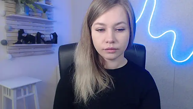 Snapshot of holly_xglam chatting on 01.16.25 holly xglam online show from 01.16.25