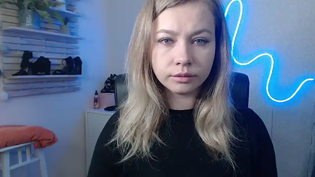 Snapshot of holly_xglam chatting on 01.21.25 holly xglam online show from 01.21.25
