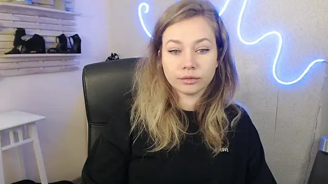 Snapshot of holly_xglam chatting on 01.30.25 holly xglam online show from 01.30.25