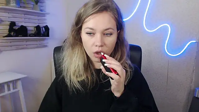 Snapshot of holly_xglam chatting on 01.30.25 holly xglam online show from 01.30.25