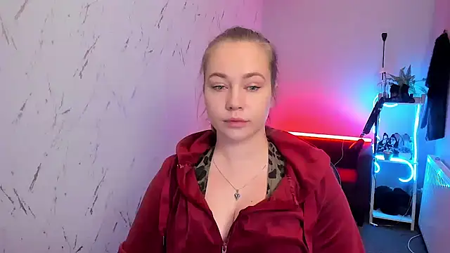 holly xglam online show from 03.18.26