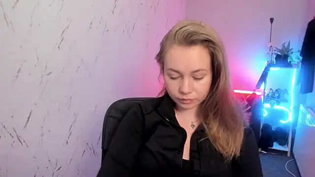 holly xglam online show from 03.23.26