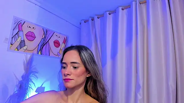 Snapshot of SkiinnyAna chatting on 05.17.26 SkiinnyAna online show from 05.17.26