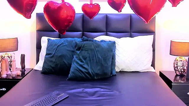 TaraCarson online show from 02.13.25