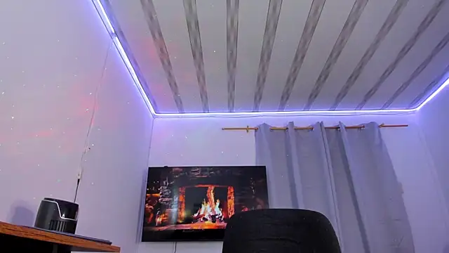 Snapshot of bower_and_colucci chatting on 02.03.26 bower and colucci online show from 02.03.26