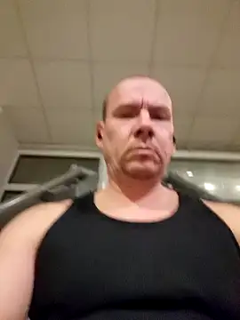 Snapshot of Netterarsch40 chatting on 09.30.25 Netterarsch40 online show from 09.30.25