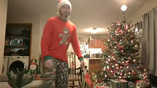 Snapshot of bongripingclitlicker chatting on 12.25.24 bongripingclitlicker online show from 12.25.24