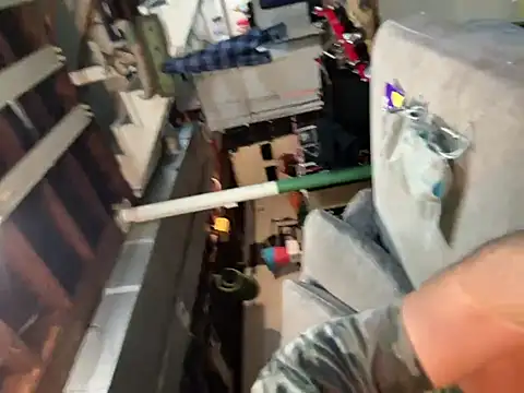 Snapshot of bongripingclitlicker chatting on 04.02.26 bongripingclitlicker online show from 04.02.26