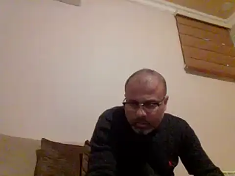 Snapshot of desi_black_cock chatting on 02.08.25 desi black cock online show from 02.08.25