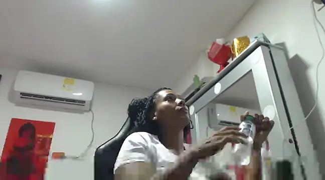 Snapshot of CandyBlackFunXXX chatting on 03.11.25 CandyBlackFunXXX online show from 03.11.25