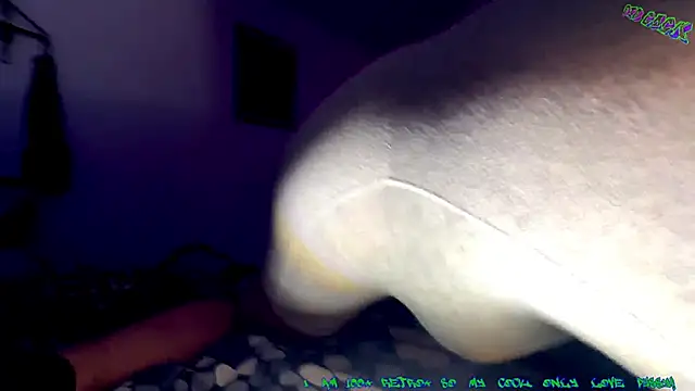 Snapshot of Deutscher_Gro8schwanz_88 chatting on 02.08.25 Deutscher Gro8schwanz 88 online show from 02.08.25