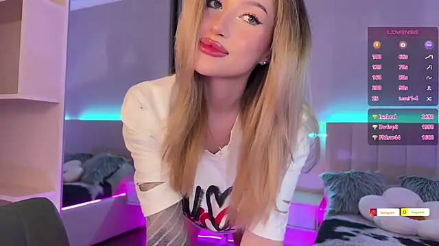 ellie miu online show from 03.16.25