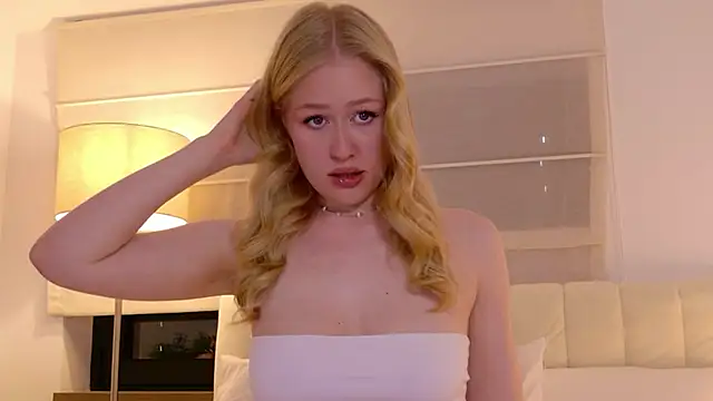 JuliaJaee online show from 07.20.26