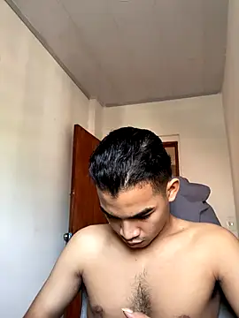 Boypolla11 online show from 11.13.25