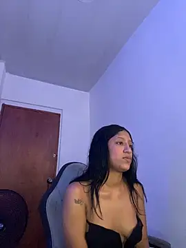 Boypolla11 online show from 11.21.25