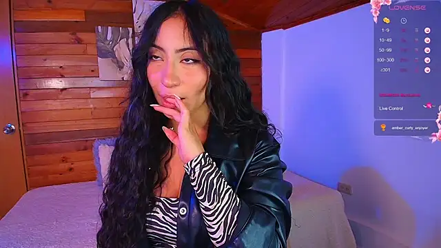 amber curly online show from 10.14.25
