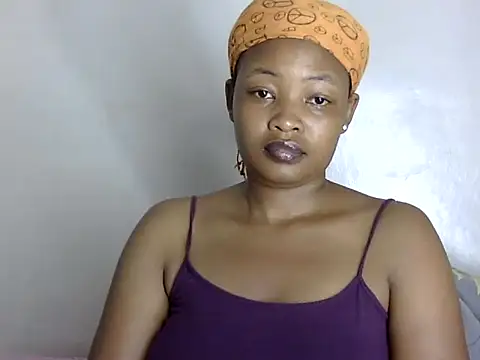 Snapshot of Q_amor2 chatting on 01.27.25 Q amor2 online show from 01.27.25