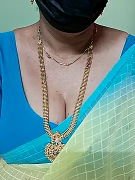 Snapshot of ananya956 chatting on 03.12.25 ananya956 online show from 03.12.25