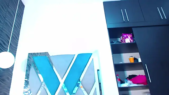 Victoria Coleman online show from 09.11.25