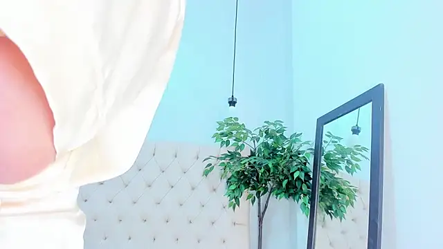 Victoria Coleman online show from 02.20.26