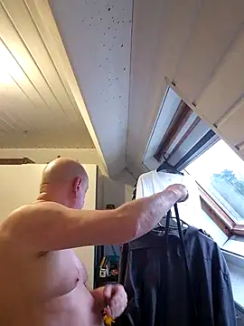 andrejoyfull64 online show from 02.04.25