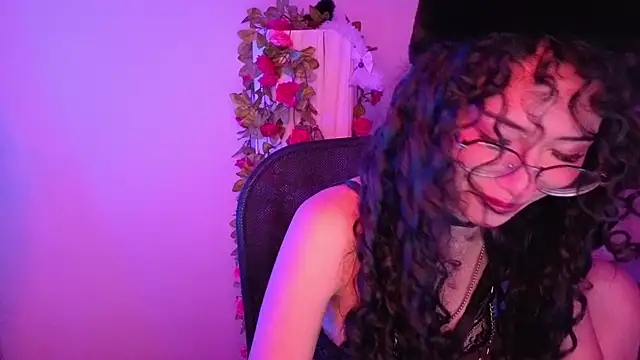 Snapshot of CherieCurl chatting on 07.03.26 CherieCurl online show from 07.03.26