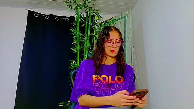 scarlet-jonesx online show from 11.24.25