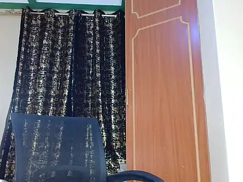 Snapshot of Cess_lavie chatting on 04.23.26 Cess lavie online show from 04.23.26