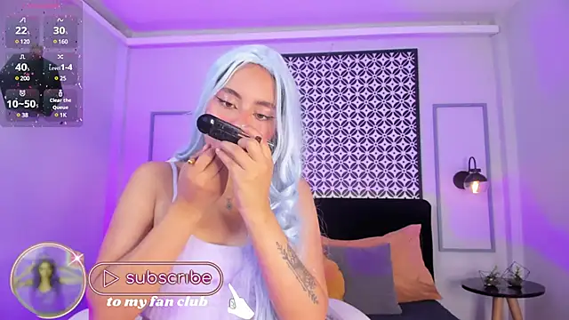 Snapshot of Chloe_fischer_ chatting on 01.08.25 Chloe fischer online show from 01.08.25
